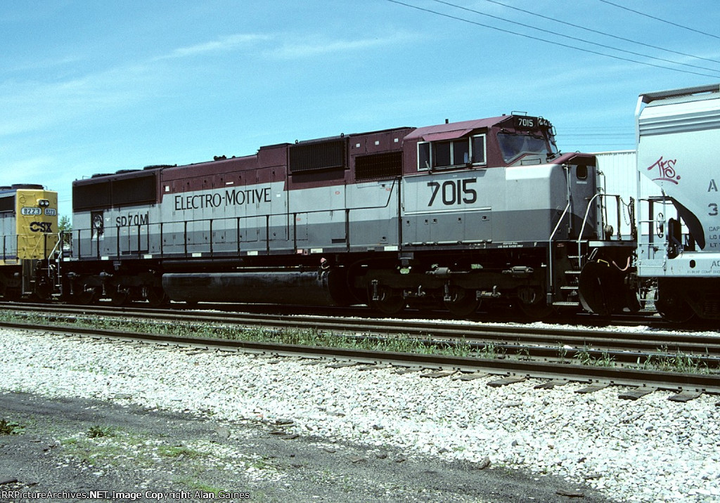 EMD 7015